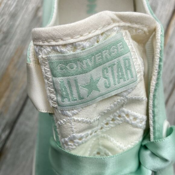 Chuck Taylor All Star Lift Platform Matte Satin Sneaker Shoes Size 8 - Picture 6 of 16